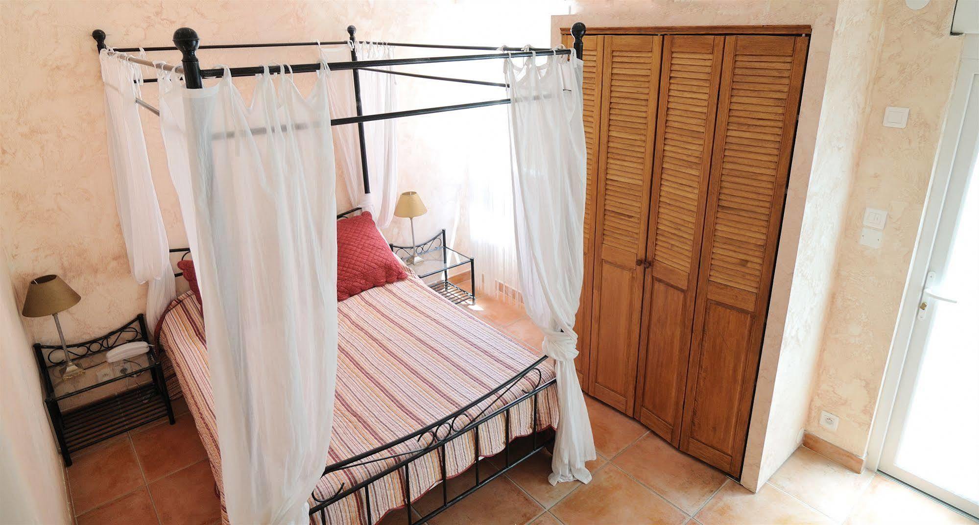 Hotel Les Grenadines Agde Eksteriør bilde